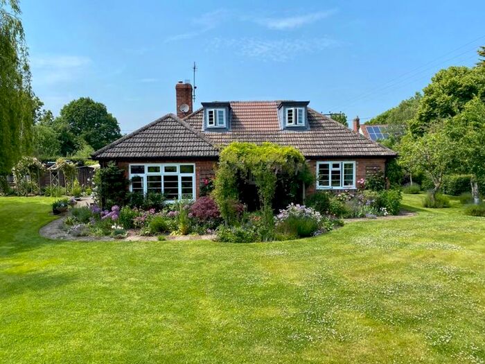 3 Bedroom Detached House For Sale In Pembridge, Leominster, HR6