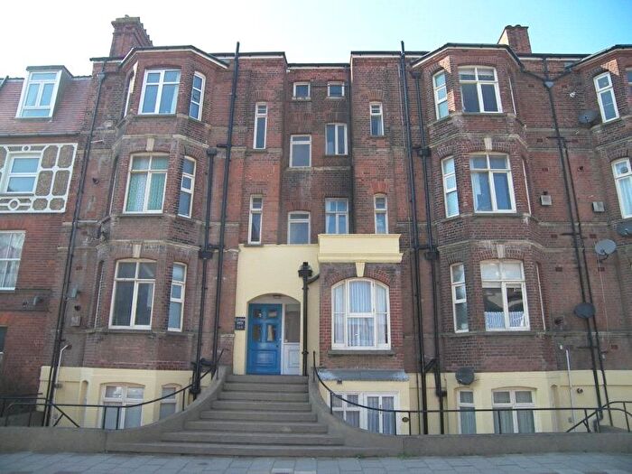 2 Bedroom Flat For Sale In Prince Of Wales Road, Cromer, Norfolk, NR27