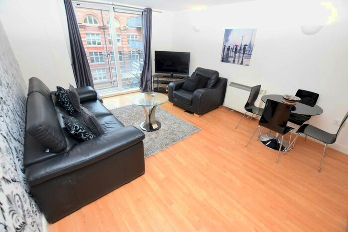 2 Bedroom Flat To Rent In , Whitworth Street West, Southern Gateway, Manchester, M1