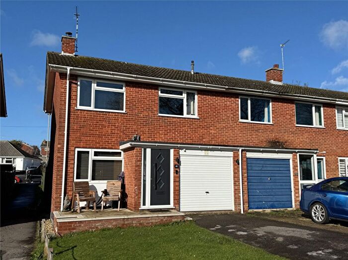 3 Bedroom Detached House For Sale In Willowdene Close, Ashley, New Milton, Hampshire, BH25