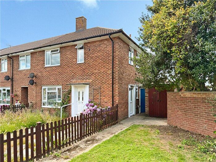 1 Bedroom Maisonette For Sale In Castleshaw Close, Millbrook, Southampton, Hampshire, SO16