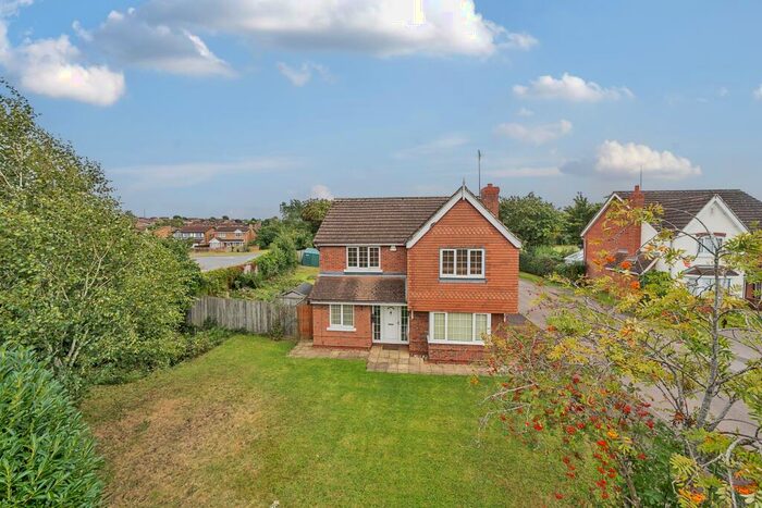 4 Bedroom Detached House For Sale In Collingcroft Close, East Hunsbury, Northampton, NN4