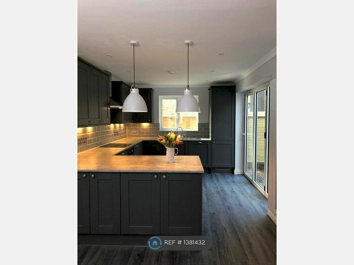 3 Bedroom Semi-Detached House To Rent In College Road, Guildford, GU1