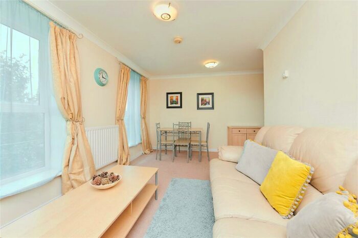 2 Bedroom Flat To Rent In Henry Purcell House, Evelyn Road, E16
