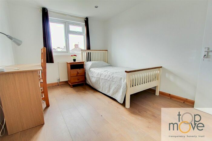 Detached House To Rent In Southern Avenue, London, SE25