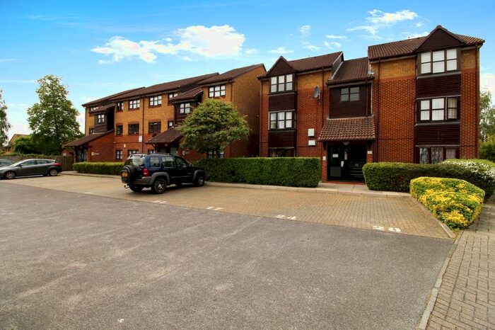 1 Bedroom Studio To Rent In Conifer Way, North Wembley, Wembley, HA0