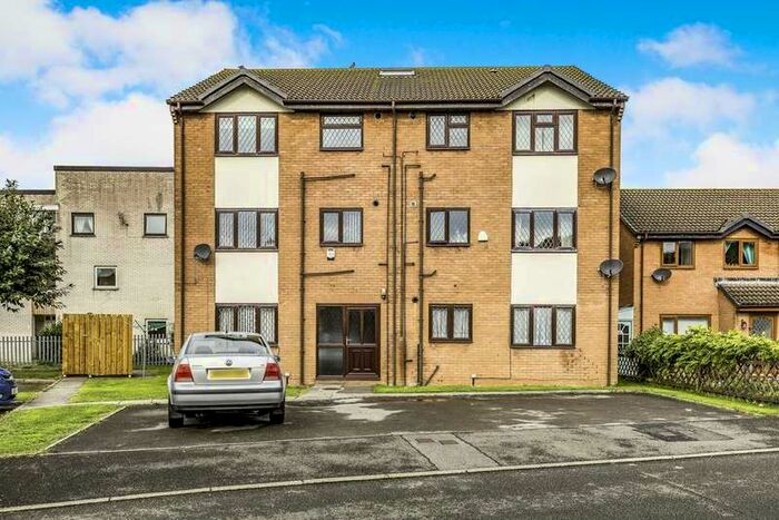 2 Bedroom Property To Rent In Ger Y Lyn, Porthcawl, CF36