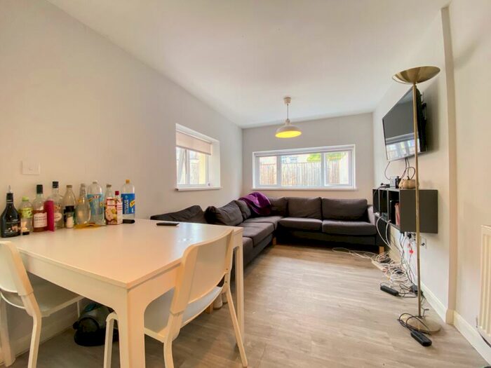 7 Bedroom Terraced House To Rent In Cranbrook Street, Cathays, CF24