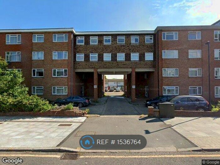 1 Bedroom Flat To Rent In Bounds Green, Lindon, N11