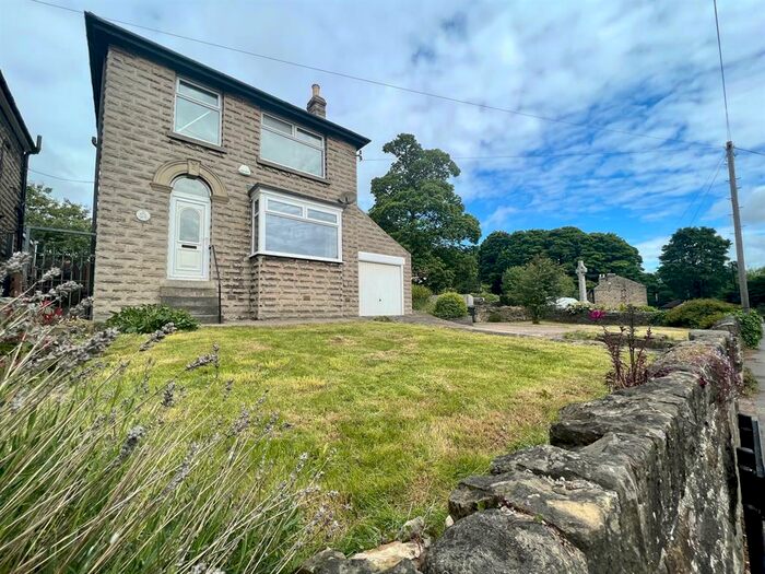 3 Bedroom Detached House To Rent In Penistone Road, Grenoside, Sheffield, S35