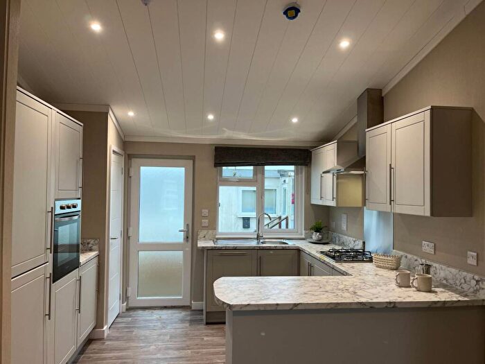 2 Bedroom Park Home For Sale In Kingsmead Park, Allhallows, Rochester, ME3