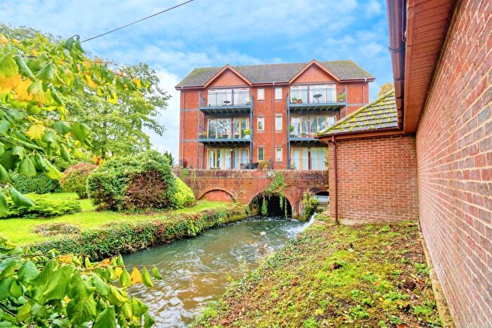 2 Bedroom Flat For Sale In Test Mill, Romsey, SO51