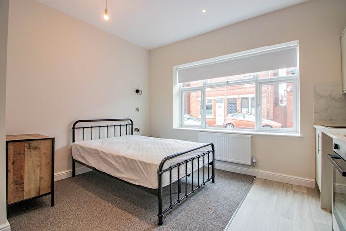 1 Bedroom Flat To Rent In Room Granville Avenue, Long Eaton, NG10