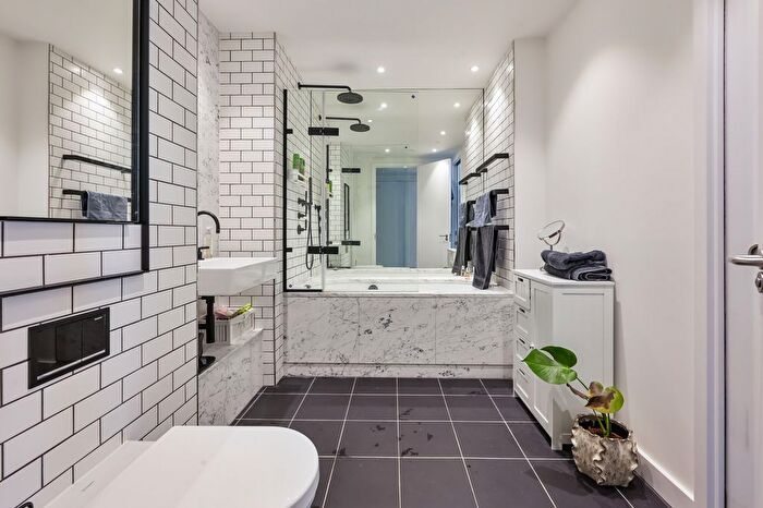 1 Bedroom Flat For Sale In Islington Square, Esther Anne Place, London, N1
