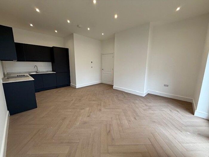 1 Bedroom Property To Rent In High Street, Croydon, CR0