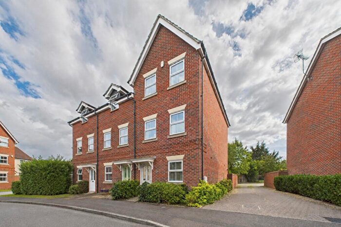 4 Bedroom End Of Terrace House For Sale In Benham Drive, Spencers Wood, Reading, Berkshire, RG7