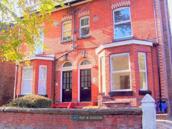 2 Bedroom Flat To Rent In West Didsbury, Manchester, M20
