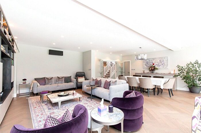 5 Bedroom Detached House To Rent In Corringway, London, United Kingdom, W5