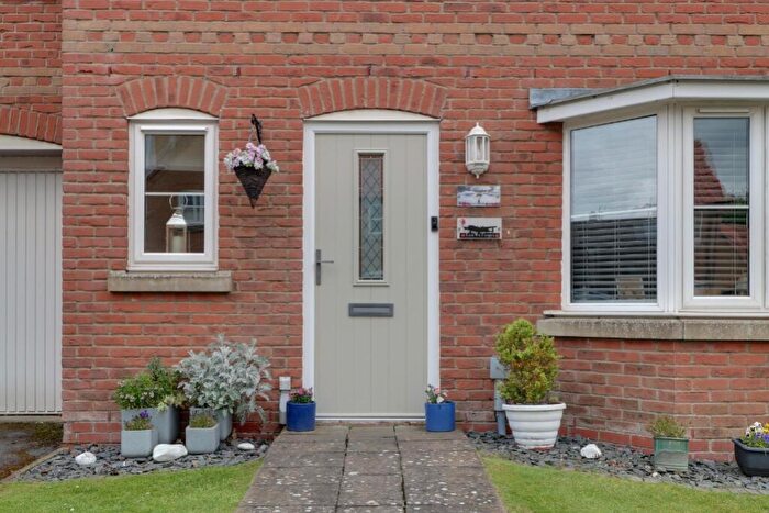 4 Bedroom Semi-Detached House For Sale In Adcock Close, Corby Glen, Lincs, NG33