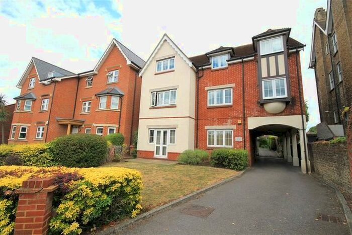 1 Bedroom Flat To Rent In Guildown Court, Stoke Road, Guildford, Surrey, GU1