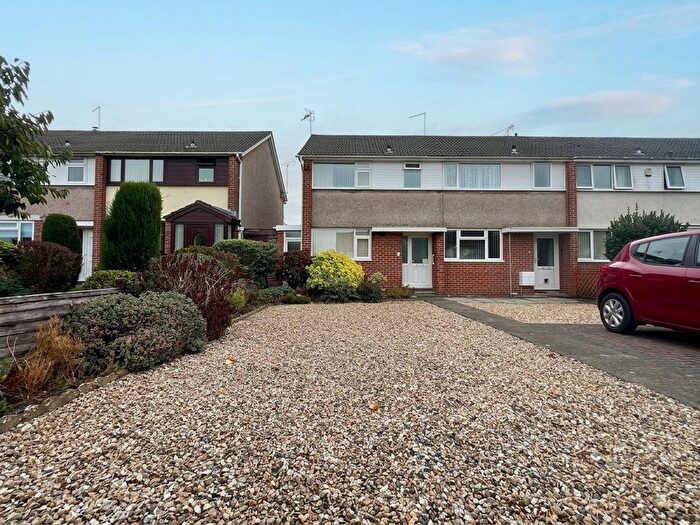3 Bedroom End Terrace House For Sale In Blackthorn Gardens, Taunton - No Onward Chain!, TA2