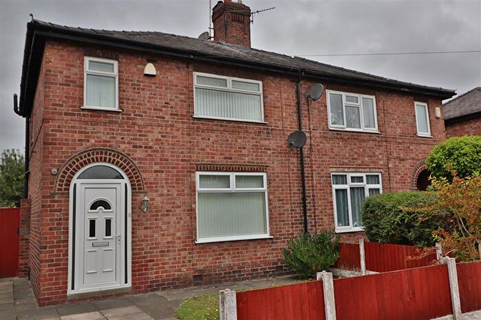 3 Bedroom Semi-Detached House To Rent In Whitley Avenue, Latchford, Warrington, WA4