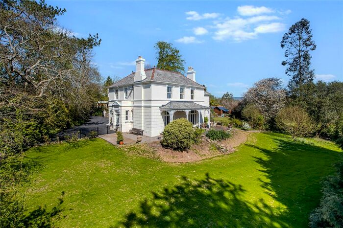 7 Bedroom Detached House For Sale In Duckspond Road, Buckfastleigh, Devon, TQ11