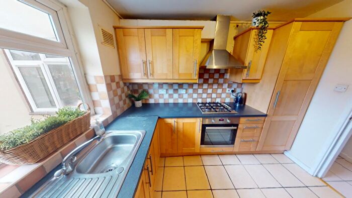 5 Bedroom Flat To Rent In Flat B, A Colville Street, NG1