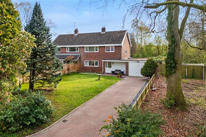 3 Bedroom Semi Detached House For Sale In Knutsford Road, Cranage, CW4