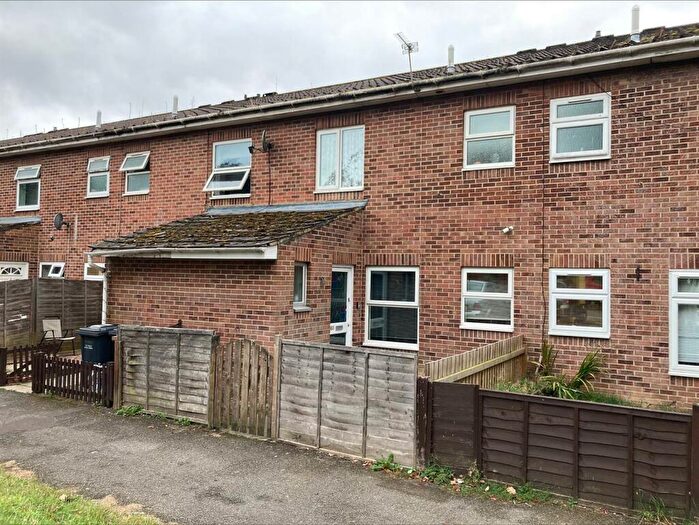 3 Bedroom House To Rent In Tintagel Close, Andover, SP10