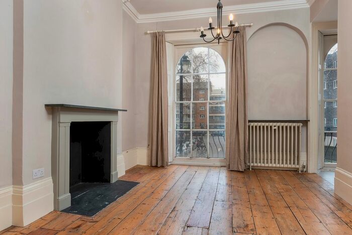 1 Bedroom Flat To Rent In Regent Square, Islington, London, WC1H