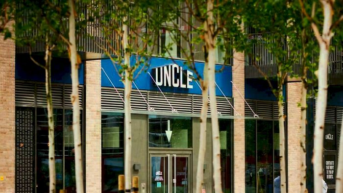 Apartment To Rent In Sanday Drive, London, NW9