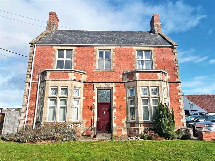 6 Bedroom Detached House For Sale In Station Road, Ilminster, TA19