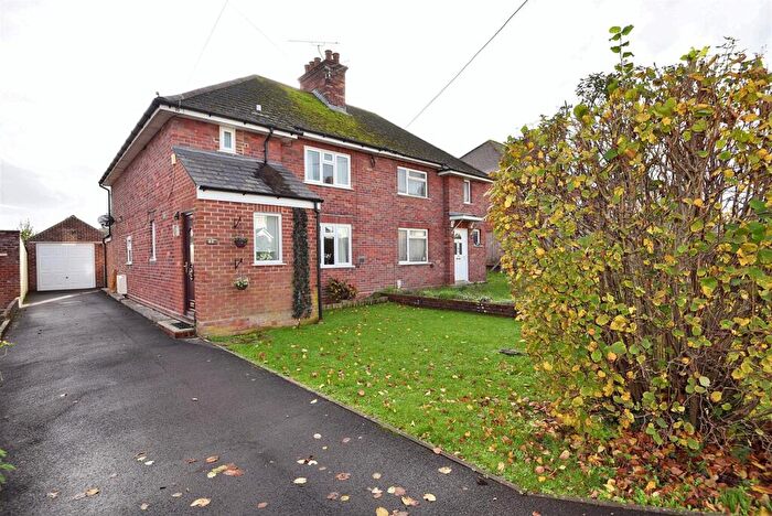 3 Bedroom Semi Detached House For Sale In Grosvenor Road, Stalbridge, Sturminster Newton, DT10