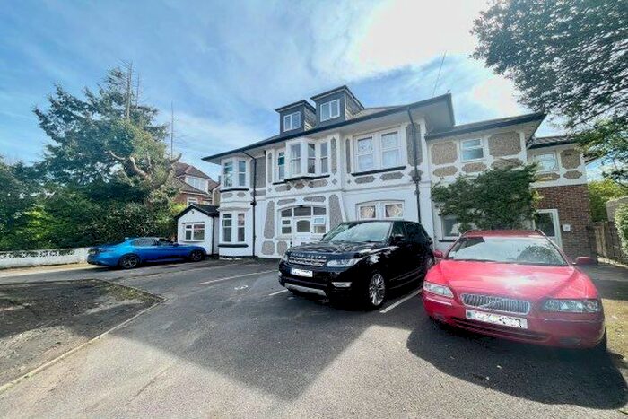 2 Bedroom Flat To Rent In Portchester Road, Bournemouth, BH8