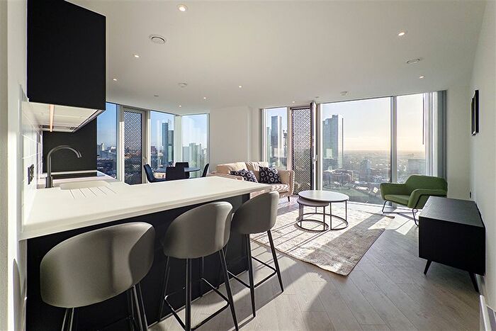 2 Bedroom Flat To Rent In Vista River Tower, Trinity Way, M5