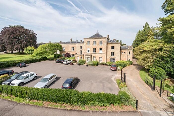 3 Bedroom Apartment To Rent In Chesterton Lane, Cirencester, Gloucestershire, GL7