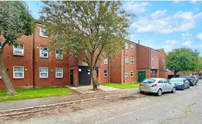 1 Bedroom Apartment To Rent In Fieldfare Road, London, SE28