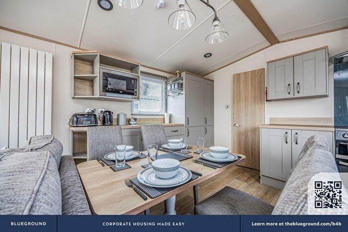 3 Bedroom Flat To Rent In North Mundham, PO20