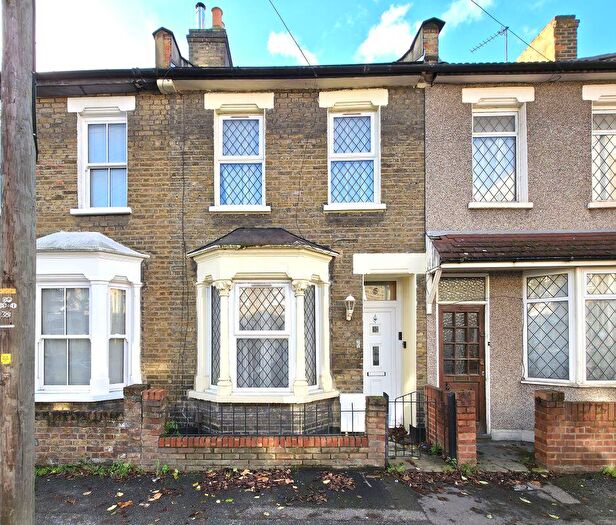 2 Bedroom Terraced House For Sale In Tavistock Road, Stratford, E15