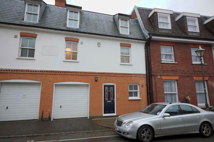 3 Bedroom Town House To Rent In Church Street, Hertford, SG14