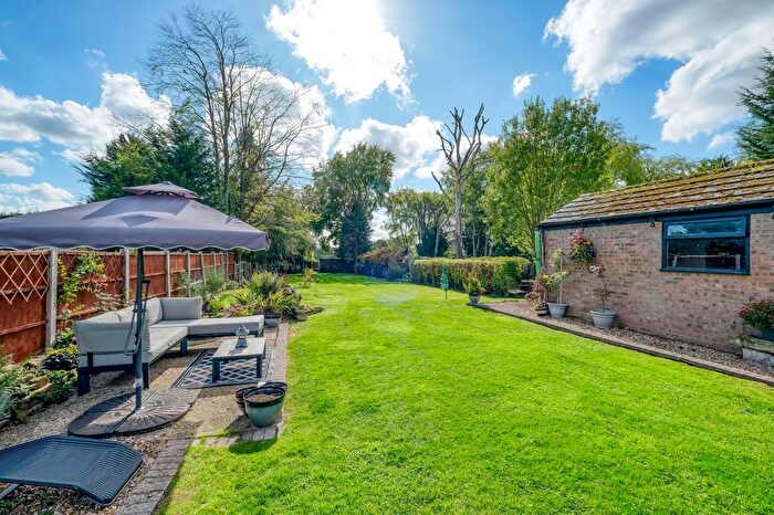 4 Bedroom Detached House For Sale In Barkers Lane, Wythall, B47