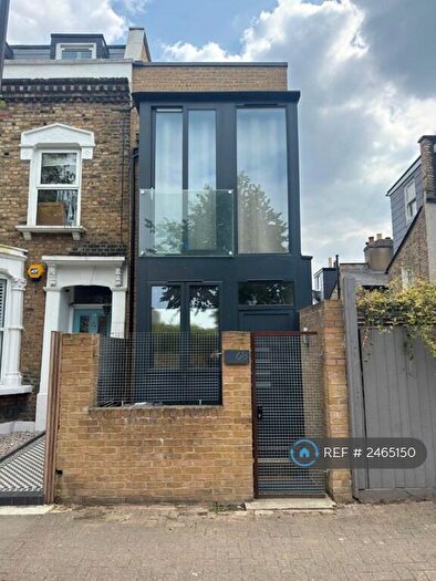 2 Bedroom End Of Terrace House To Rent In Chatterton Road, London, N4