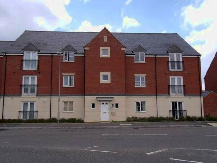 2 Bedroom Flat To Rent In Blake Court, Trowbridge, Wiltshire, BA14