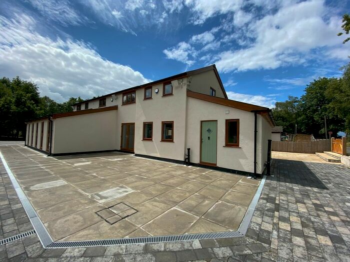 3 Bedroom Barn Conversion For Sale In Great Moss Road, Astley, M29