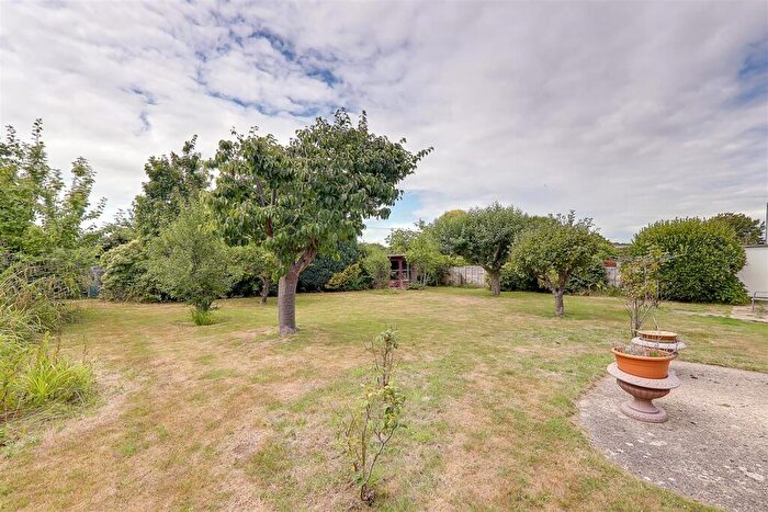 3 Bedroom Detached Bungalow For Sale In Glynde Avenue, Goring-By-Sea, Worthing, BN12
