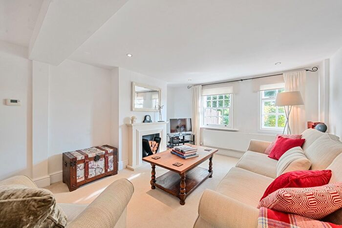 2 Bedroom Cottage To Rent In Sophurst Lane, Matfield, Tonbridge, TN12