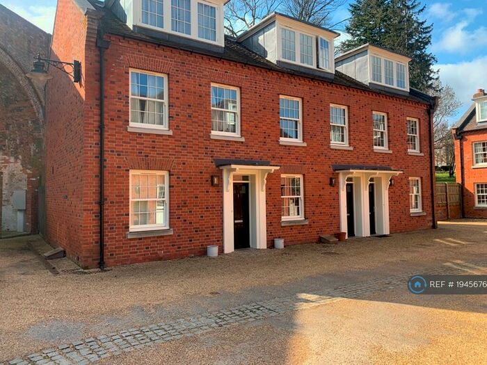 2 Bedroom Terraced House To Rent In Dunham Mews, Old Hatfield, AL9