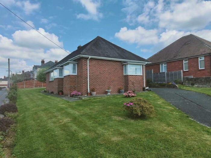 3 Bedroom Detached Bungalow For Sale In Stoke Park Road, Old