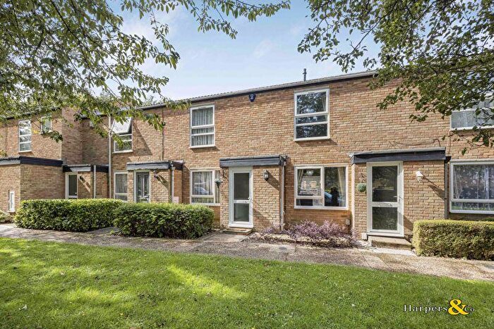 2 Bedroom Detached House To Rent In Chapel Wood, Longfield, DA3